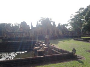 ปราสาทเมืองต่ำ