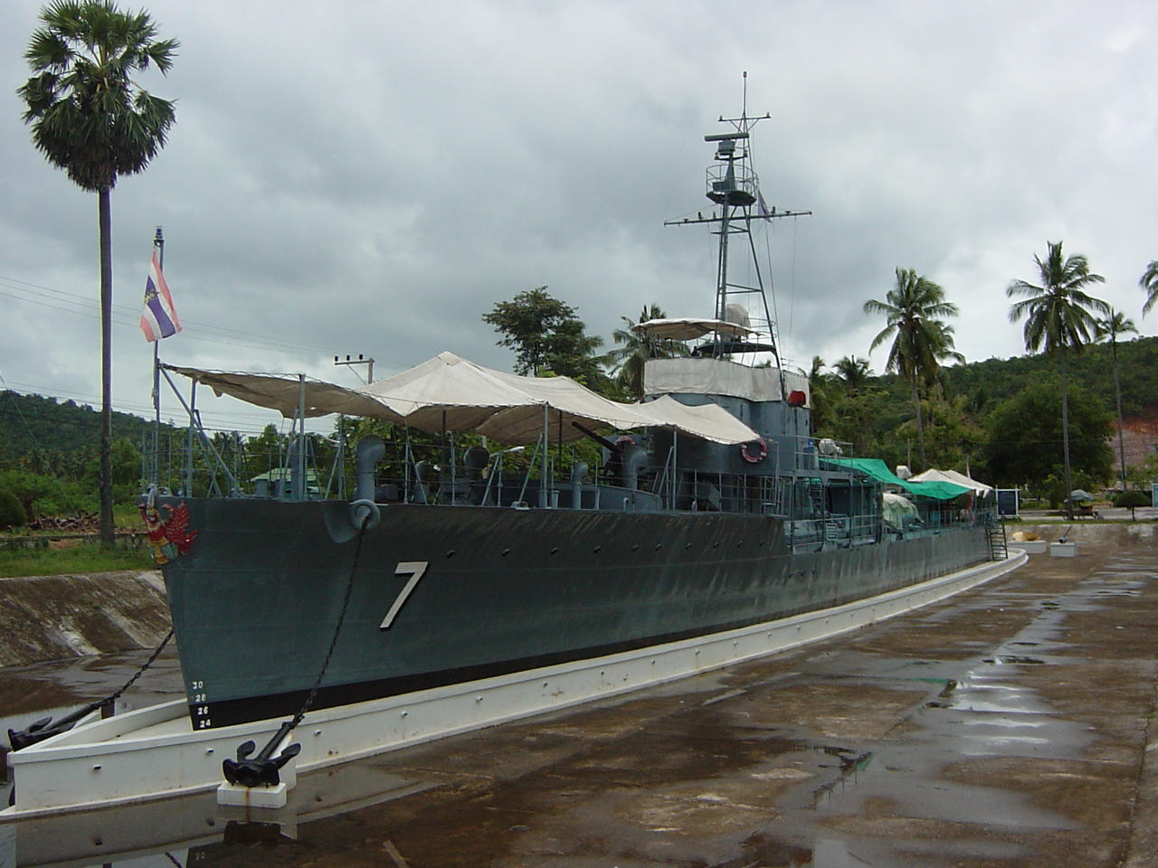 เรือหลวงชุมพร