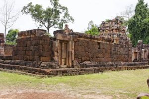 ปราสาทตาเมือนธม
