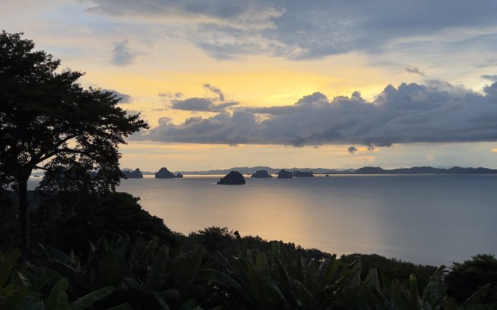 ร้านอาหารเขาทองฮิลล์